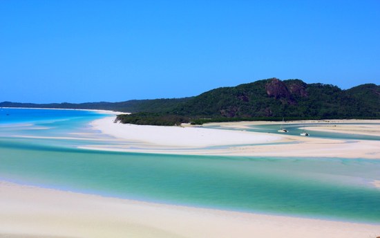 Whitsunday Haven is beautifull place with many colourfull landscape changing all the day according to the tide